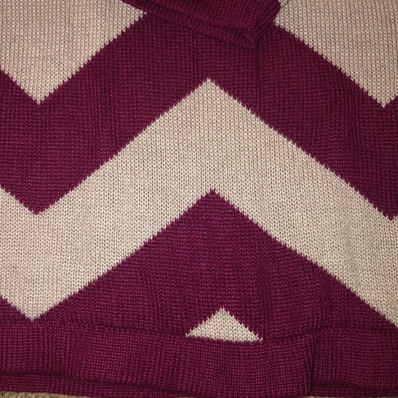 Aztec Ladies Burgundy and Cream Sweater - Picture 2 of 3